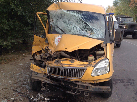 В Сызрани столкнулись пассажирская «Газель» и автобус: пострадали 4 женщины